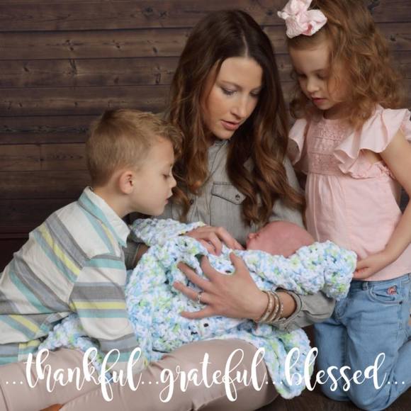 Meet your Posher, Lindsay - Picture 1 of 1